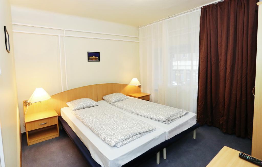 Mezzo Budapest Esterno foto